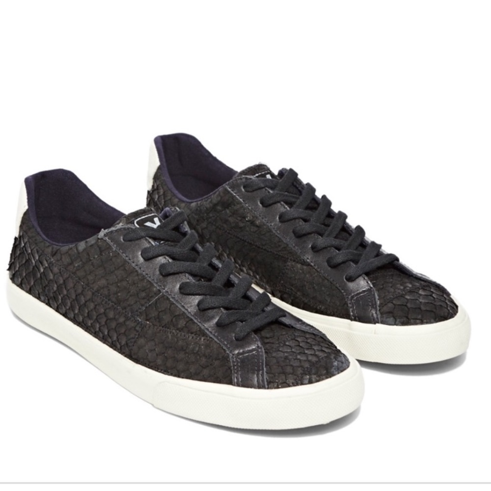 Veja sneakers